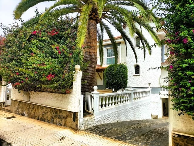 4 sypialnia Willa na sprzedaż w La Orotava z basenem garażem - 900 000 € (Ref: 8980820)