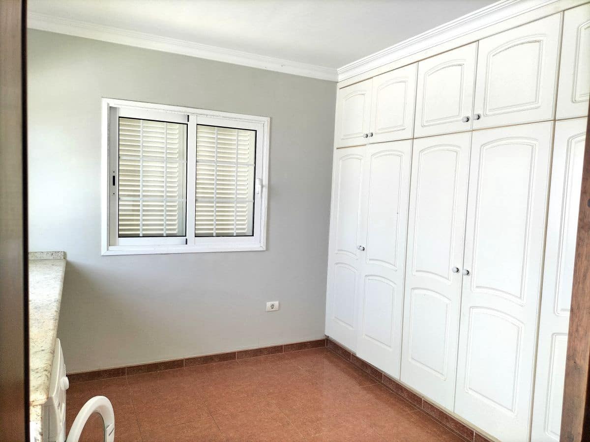 4 makuuhuone Huvila myytävänä paikassa La Orotava mukana uima-altaan 
autotalli - 900 000 € (Ref: 8980820)