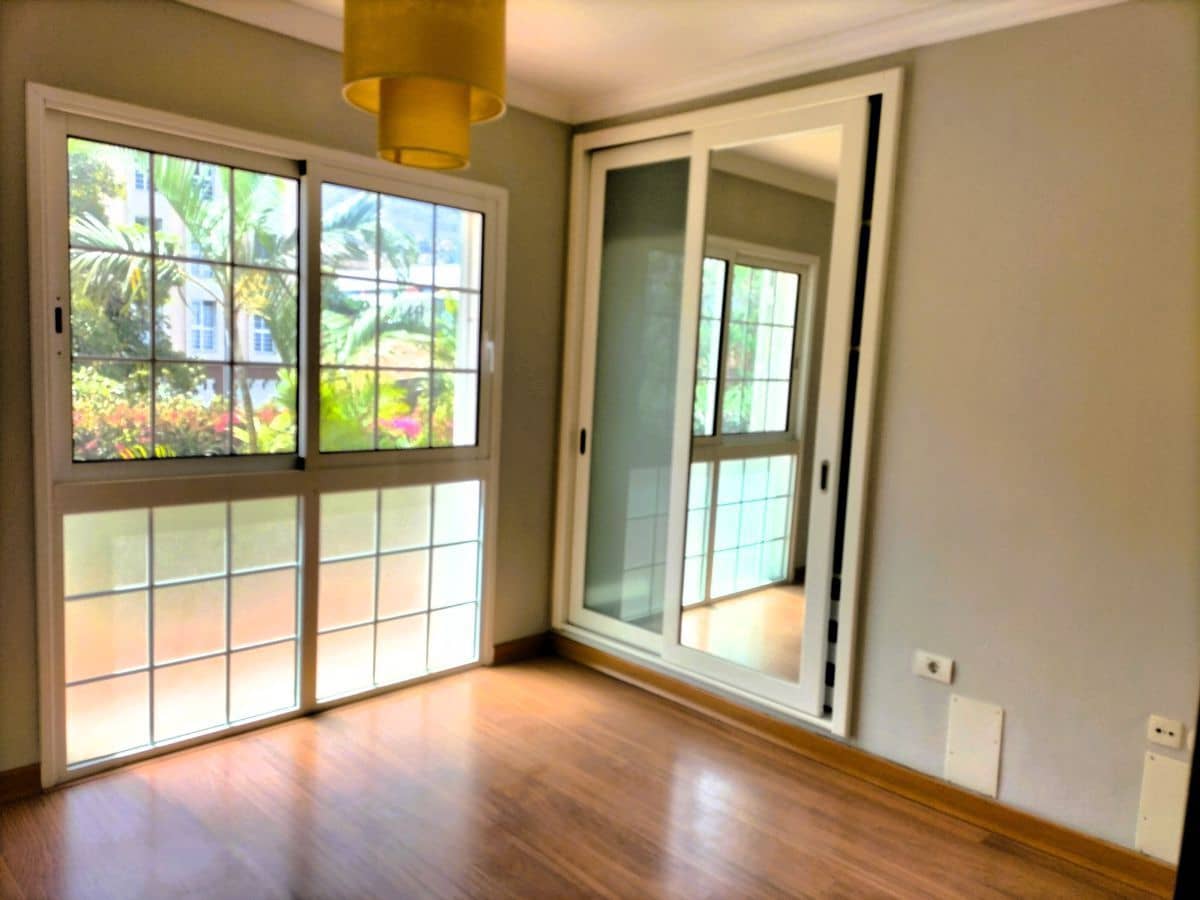 4 makuuhuone Huvila myytävänä paikassa La Orotava mukana uima-altaan 
autotalli - 900 000 € (Ref: 8980820)