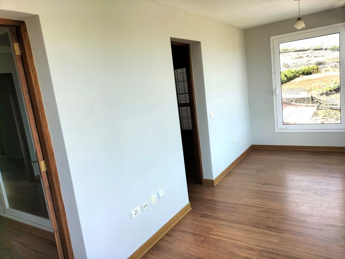 4 makuuhuone Huvila myytävänä paikassa La Orotava mukana uima-altaan 
autotalli - 900 000 € (Ref: 8980820)