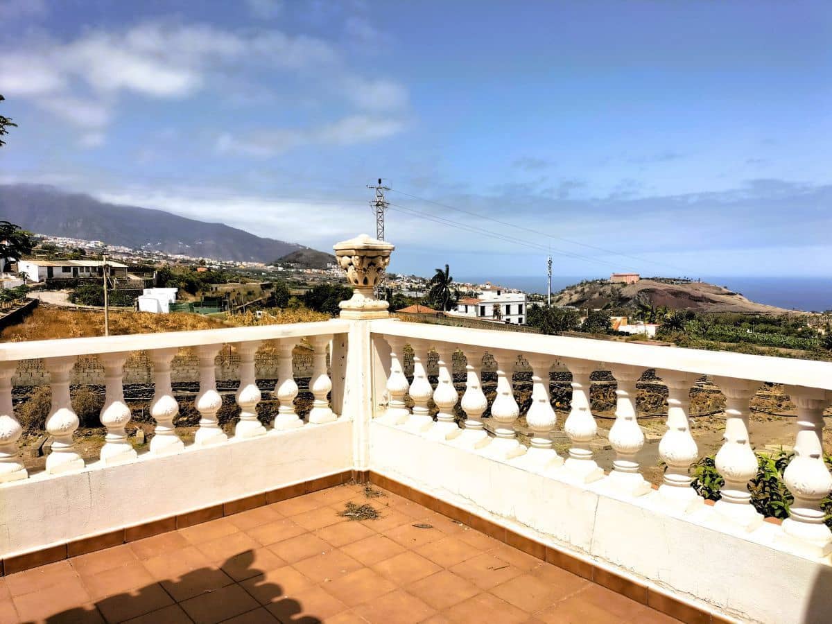 4 makuuhuone Huvila myytävänä paikassa La Orotava mukana uima-altaan 
autotalli - 900 000 € (Ref: 8980820)