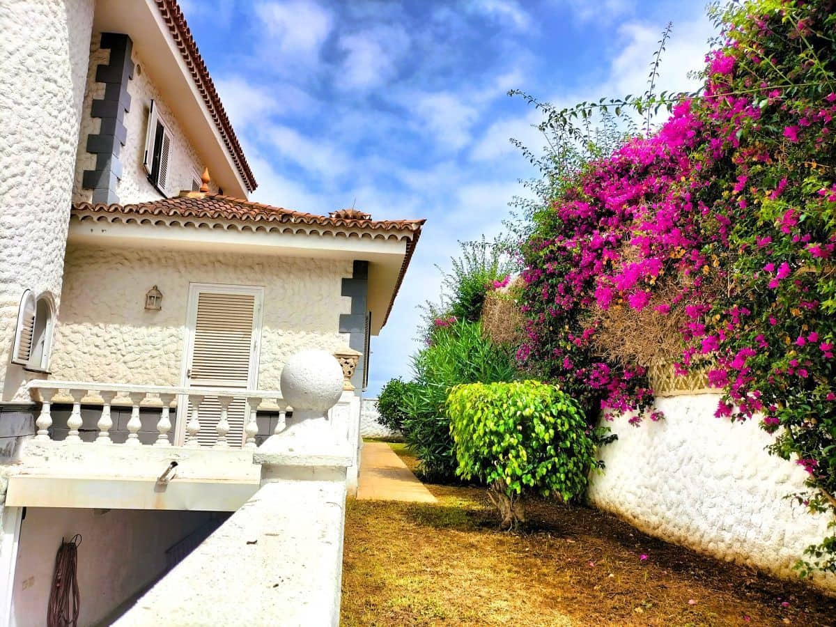 4 makuuhuone Huvila myytävänä paikassa La Orotava mukana uima-altaan 
autotalli - 900 000 € (Ref: 8980820)