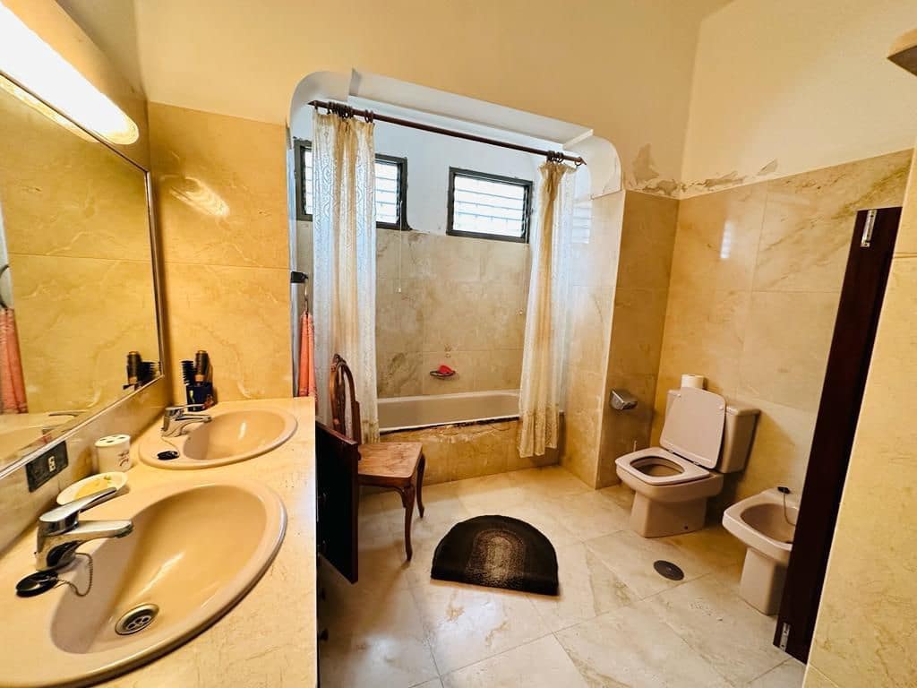 6 slaapkamer Villa te koop in Icod de los Vinos met garage - € 1.199.000 (Ref: 8980825)