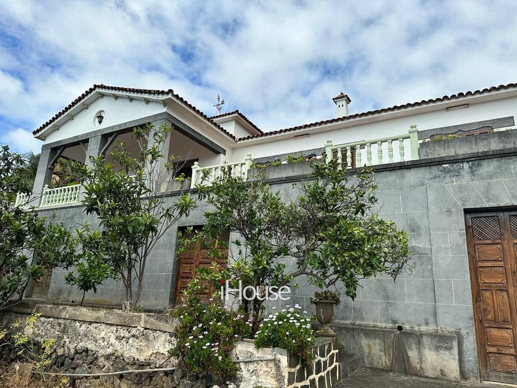 6 slaapkamer Villa te koop in Icod de los Vinos met garage - € 1.199.000 (Ref: 8980825)