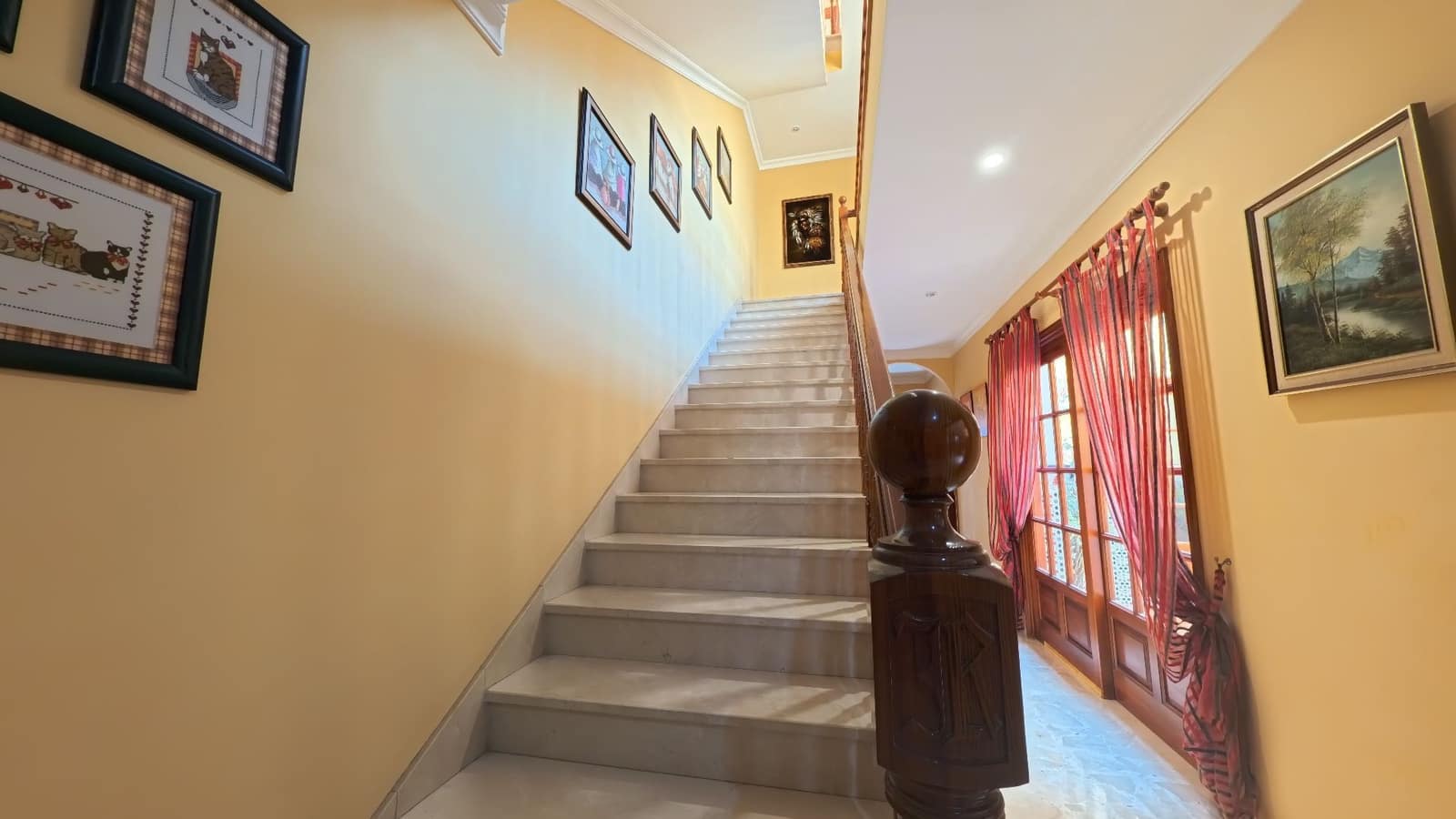 5 soverom Kjedet enebolig til salgs i La Orotava med garasje - € 497 000 (Ref: 8980828)