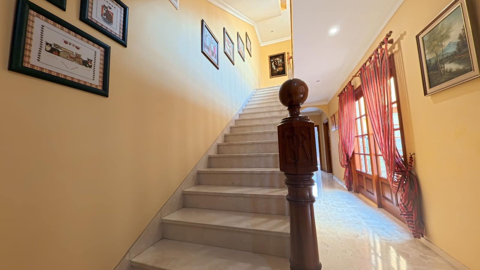 5 soverom Kjedet enebolig til salgs i La Orotava med garasje - € 497 000 (Ref: 8980828)