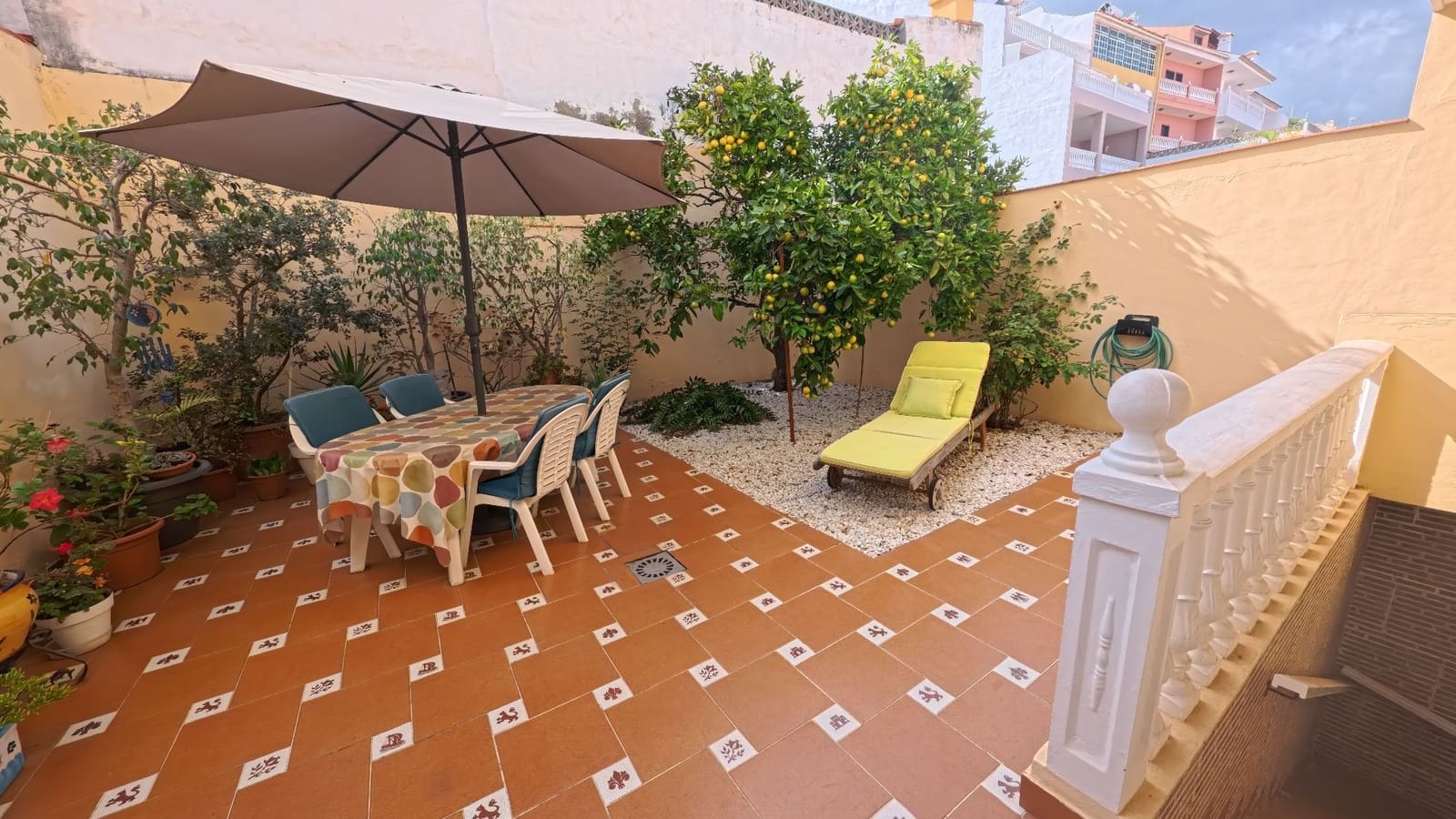 5 soverom Kjedet enebolig til salgs i La Orotava med garasje - € 497 000 (Ref: 8980828)