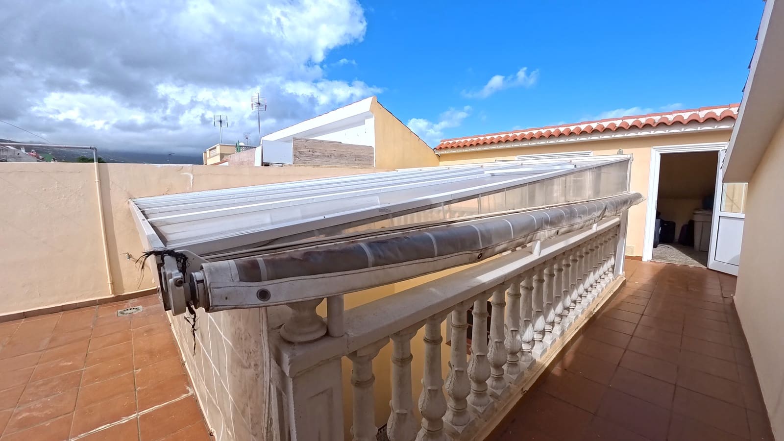 5 soverom Kjedet enebolig til salgs i La Orotava med garasje - € 497 000 (Ref: 8980828)