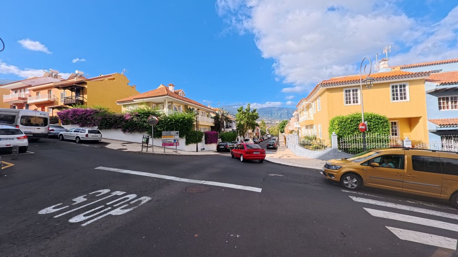 5 soverom Kjedet enebolig til salgs i La Orotava med garasje - € 497 000 (Ref: 8980828)