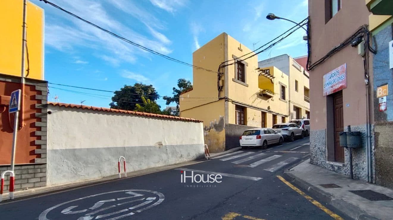 7 soveværelse Villa til salg i Icod de los Vinos - € 260.000 (Ref: 8991931)