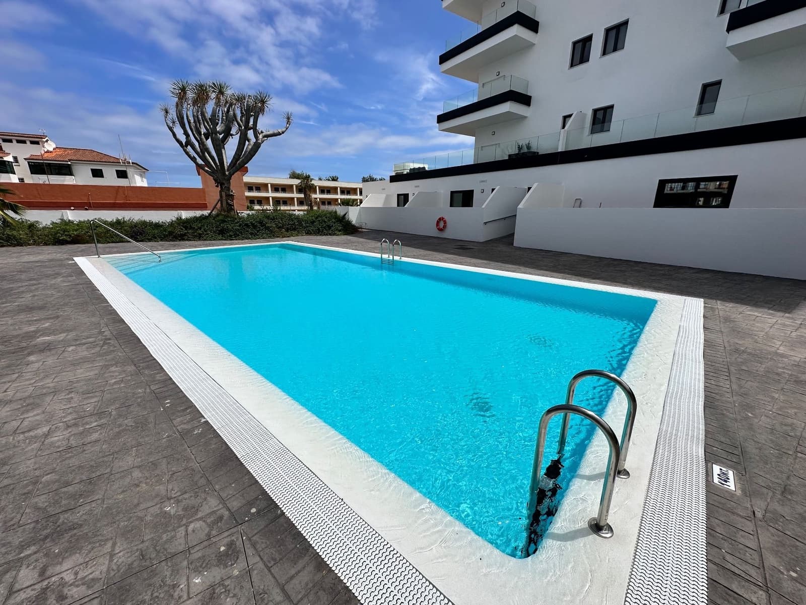 1 soveværelse Lejlighed til leje i Puerto de la Cruz med swimmingpool garage - € 1.250 (Ref: 8993579)