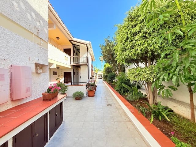 Studio do wynajęcia w Puerto de la Cruz z basenem garażem - 870 € (Ref: 9062134)