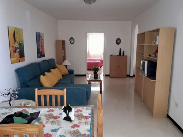 Piso de 2 habitaciones en Puerto de la Cruz en alquiler - 950 € (Ref: 9129492)