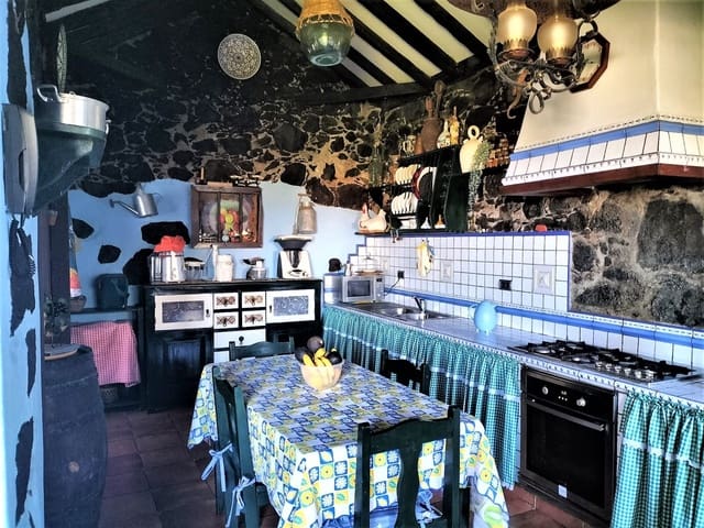 6 soveværelse Byhus til salg i Los Realejos med garage - € 330.000 (Ref: 9151723)