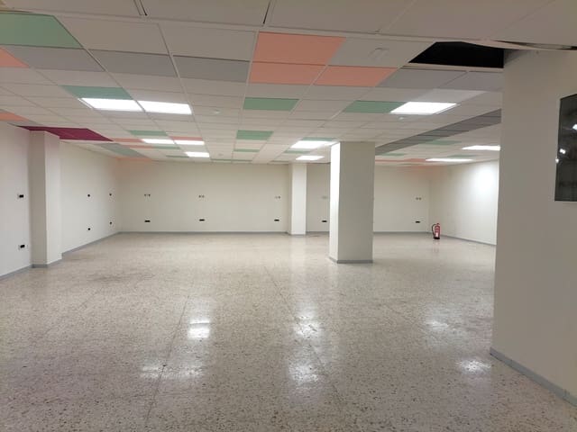 3 camera da letto Commerciale in vendita in Puerto de la Cruz - 245.000 € (Rif: 9163514)