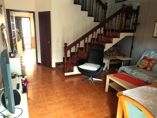 2 makuuhuone Paritalo vuokrattavana paikassa Puerto de la Cruz mukana 
autotalli - 1 600 € (Ref: 9176198)