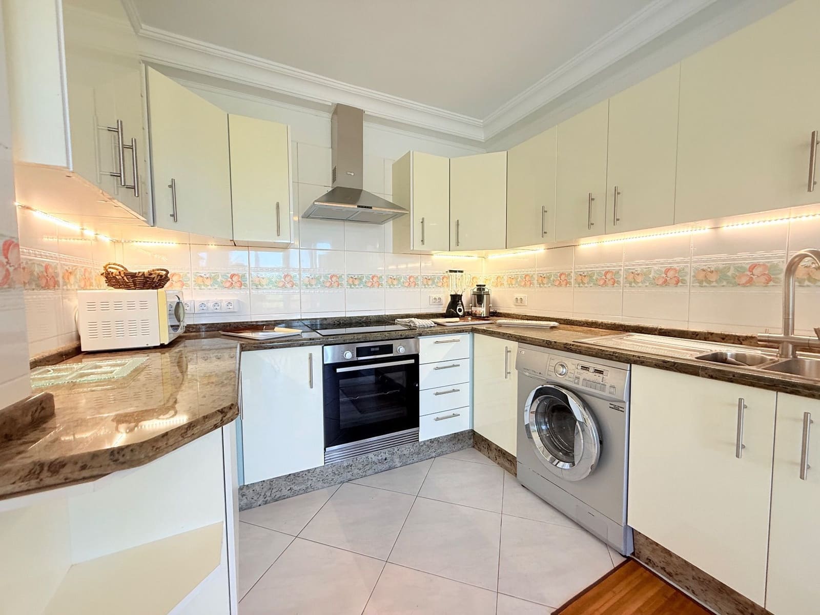 3 soverom Leilighet til salgs i Puerto de la Cruz med svømmebasseng garasje - € 405 000 (Ref: 9209393)