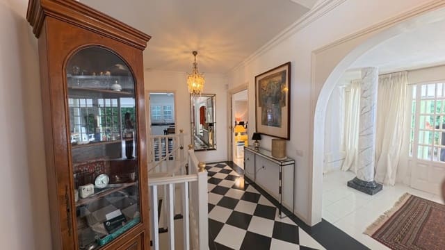 3 soverom Villa til salgs i La Orotava med svømmebasseng garasje - € 695 000 (Ref: 9326000)