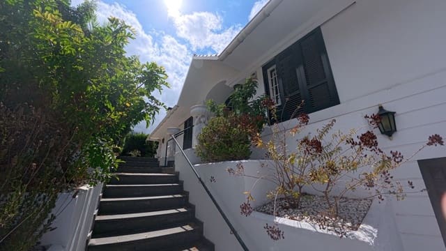 3 soverom Villa til salgs i La Orotava med svømmebasseng garasje - € 695 000 (Ref: 9326000)