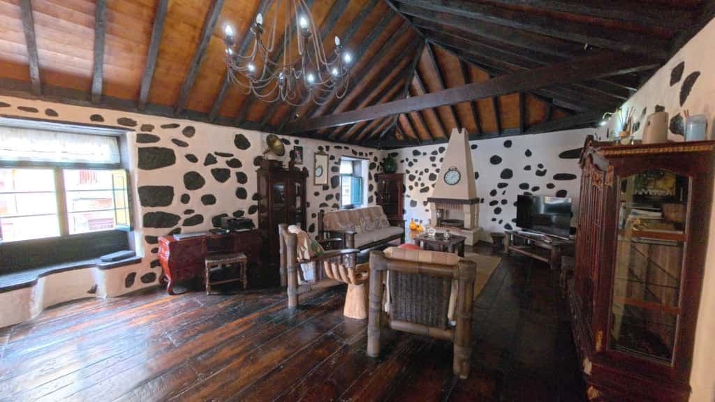 4 sovrum Villa till salu i Los Realejos - 330 000 € (Ref: 9382366)