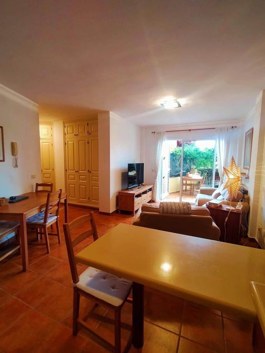 3 bedroom Flat for sale in La Quinta with pool garage - € 250,000 (Ref: 9433093)