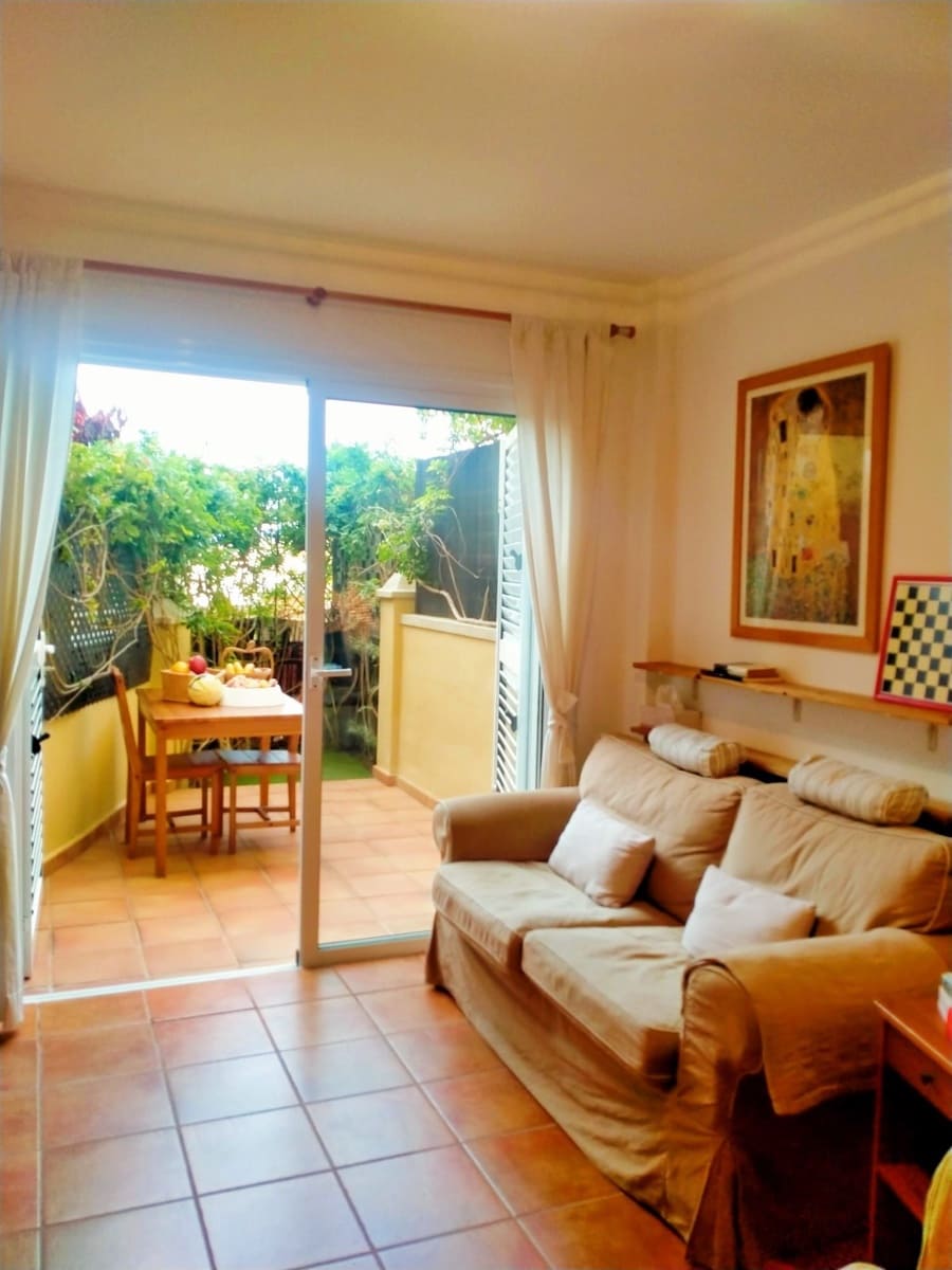 3 bedroom Flat for sale in La Quinta with pool garage - € 250,000 (Ref: 9433093)