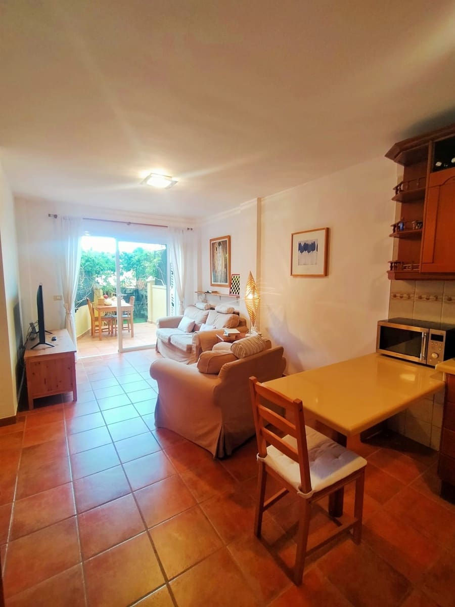 3 bedroom Flat for sale in La Quinta with pool garage - € 250,000 (Ref: 9433093)