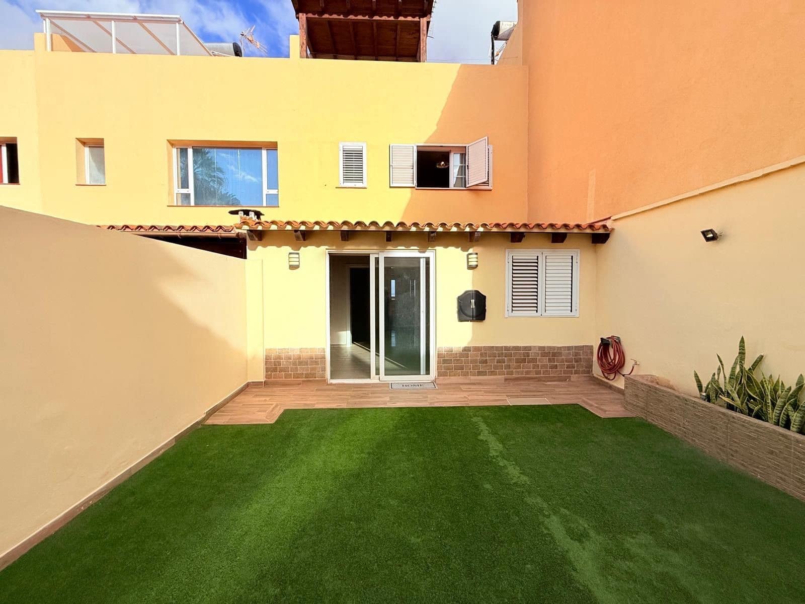 3 Zimmer Doppelhaus zu verkaufen in Los Realejos mit Garage - 495.000 € (Ref: 9461136)