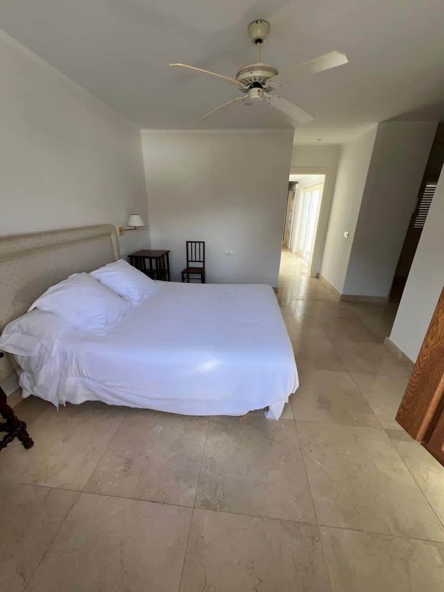 Chalet de 1 habitación en Puerto de la Cruz en alquiler con piscina - 1.600 € (Ref: 9496884)