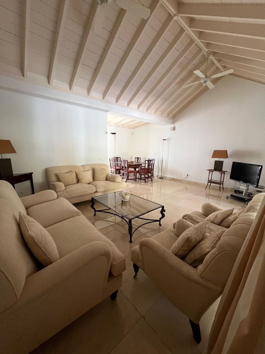 Chalet de 1 habitación en Puerto de la Cruz en alquiler con piscina - 1.600 € (Ref: 9496884)