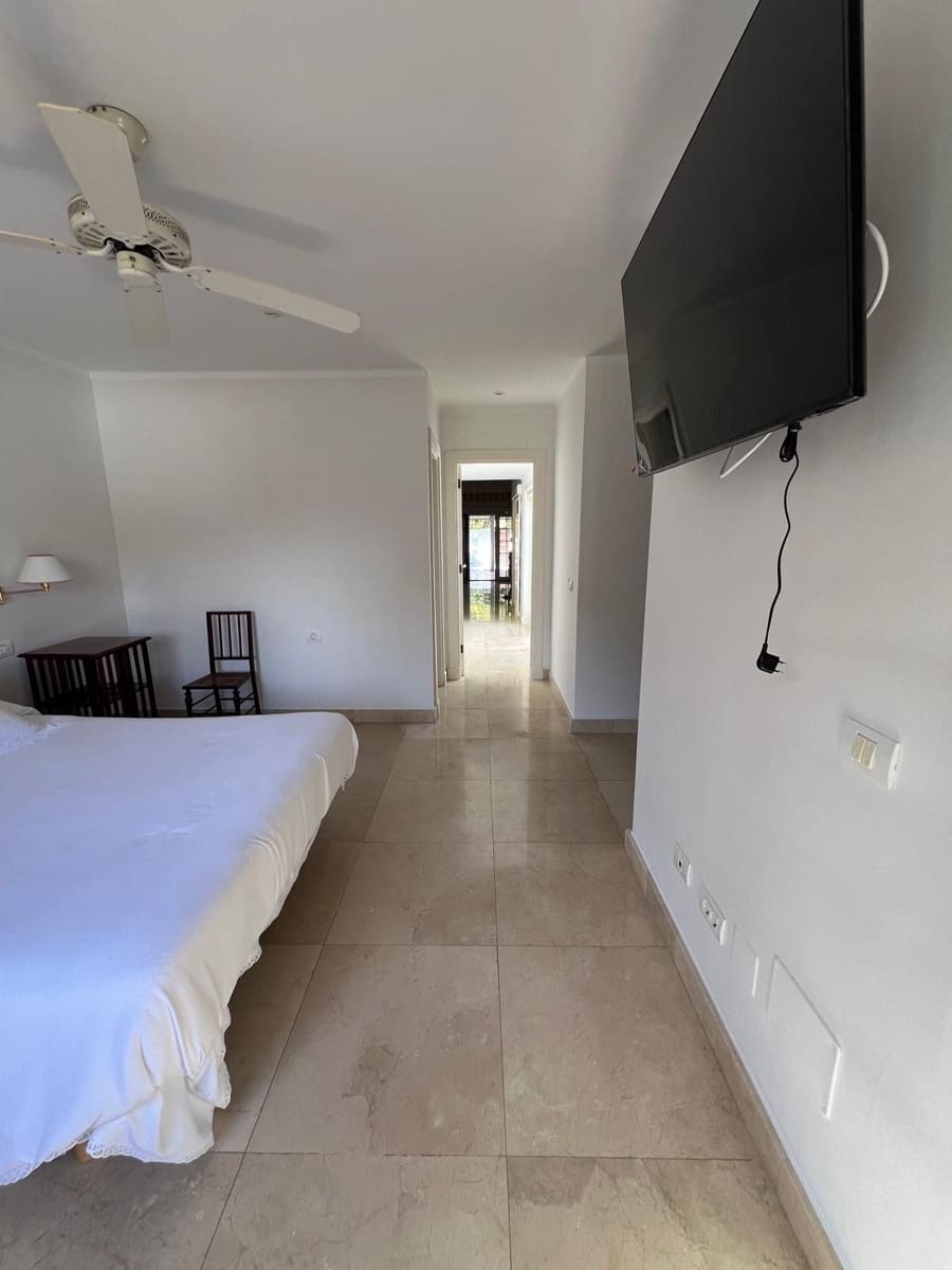 Chalet de 1 habitación en Puerto de la Cruz en alquiler con piscina - 1.600 € (Ref: 9496884)