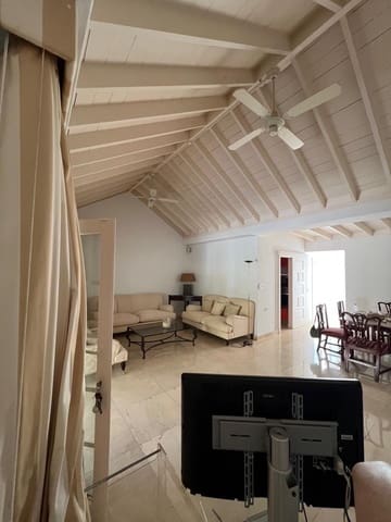 Chalet de 1 habitación en Puerto de la Cruz en alquiler con piscina - 1.600 € (Ref: 9496884)