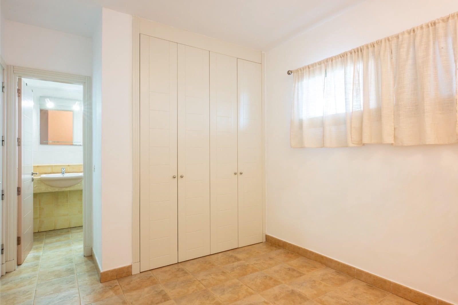 2 soveværelse Lejlighed til leje i El Durazno med swimmingpool garage - € 1.300 (Ref: 9513082)