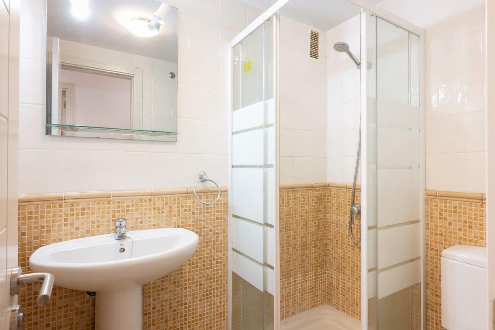 2 soveværelse Lejlighed til leje i El Durazno med swimmingpool garage - € 1.300 (Ref: 9513082)