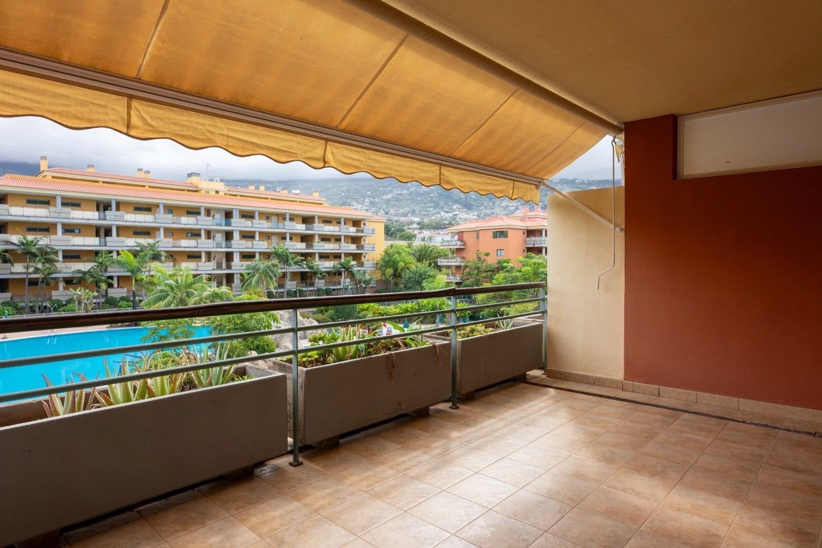 2 soveværelse Lejlighed til leje i El Durazno med swimmingpool garage - € 1.300 (Ref: 9513082)