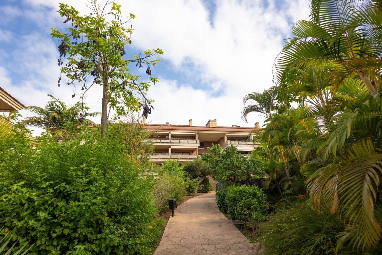 2 soveværelse Lejlighed til leje i El Durazno med swimmingpool garage - € 1.300 (Ref: 9513082)