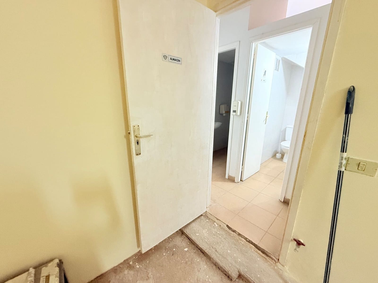 Commerciale in vendita in Puerto de la Cruz - 200.000 € (Rif: 9529466)