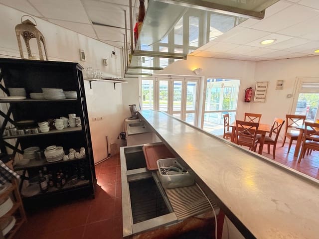 Commerciale in vendita in Puerto de la Cruz - 200.000 € (Rif: 9529466)