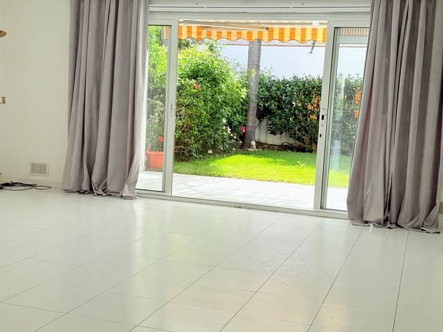 2 makuuhuone Huoneisto myytävänä paikassa Puerto de la Cruz mukana uima-altaan 
autotalli - 348 000 € (Ref: 9540791)