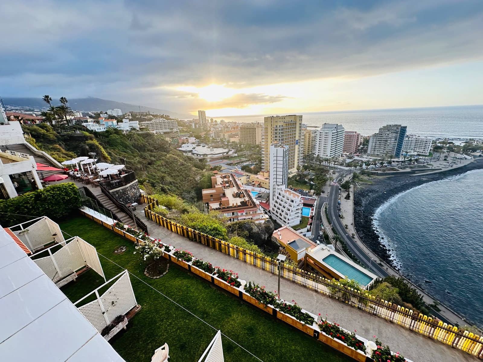 Estudio en Puerto de la Cruz en alquiler con piscina - 1.150 € (Ref: 9570683)