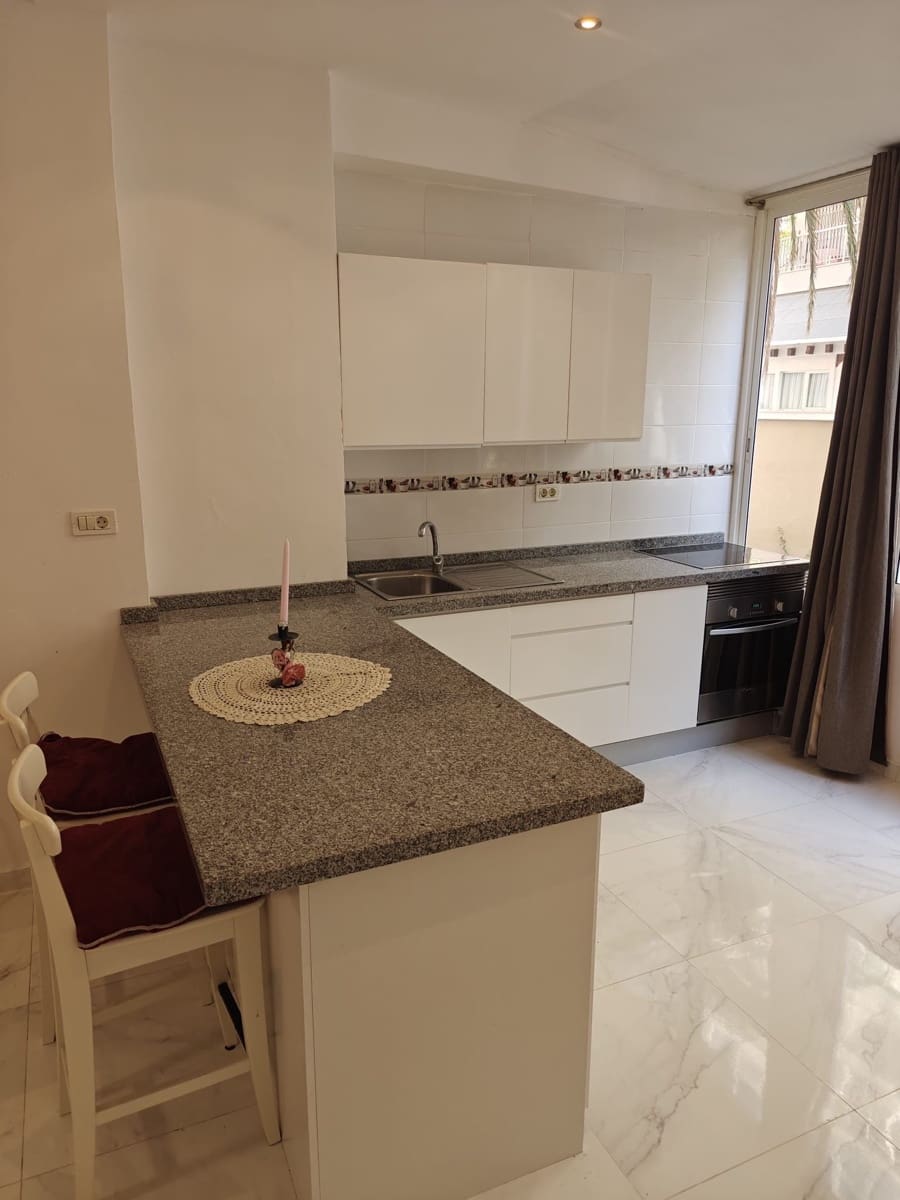 Studio for rent in Puerto de la Cruz - € 750 (Ref: 9676797)