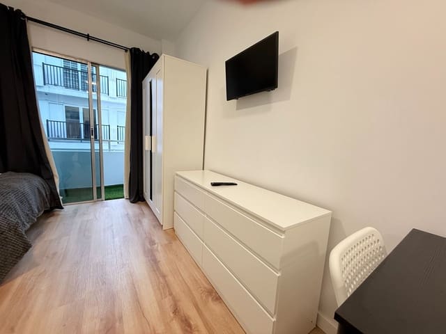 Estudio en Puerto de la Cruz en alquiler - 830 € (Ref: 9700459)