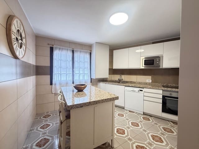 Apartamento de 2 habitaciones en Puerto de la Cruz en alquiler - 1.300 € (Ref: 9726366)