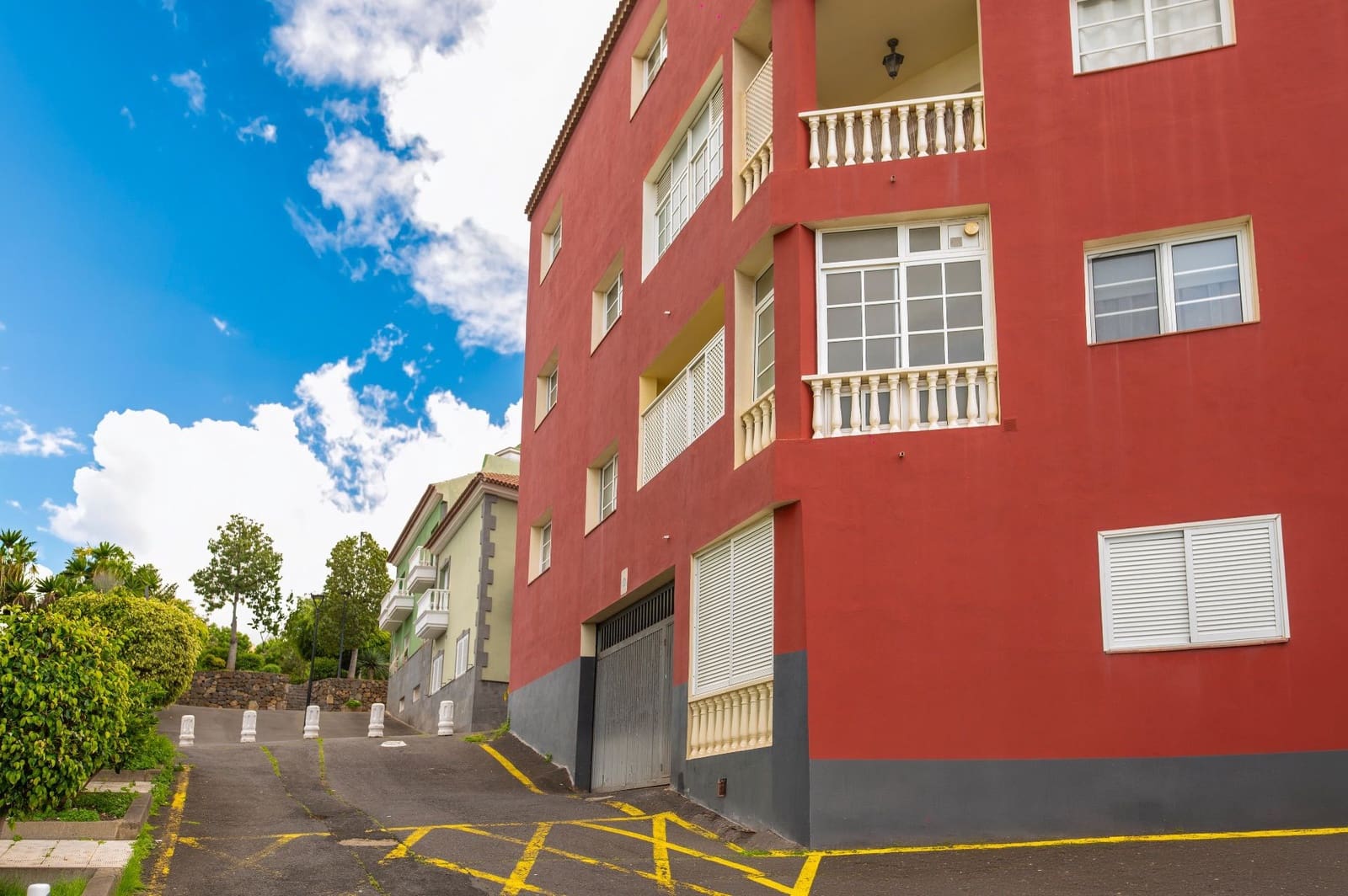 3 slaapkamer Flat te koop in Puerto de la Cruz met garage - € 240.000 (Ref: 9741503)