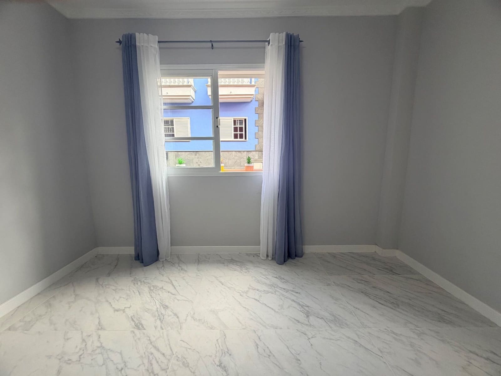 3 slaapkamer Flat te koop in Puerto de la Cruz met garage - € 240.000 (Ref: 9741503)