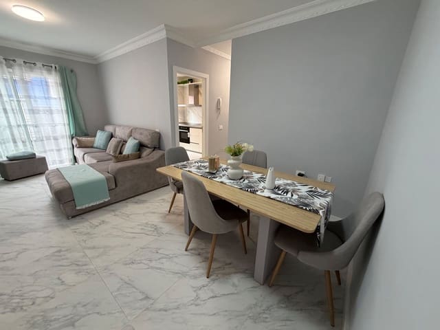 3 soveværelse Lejlighed til salg i Puerto de la Cruz med garage - € 240.000 (Ref: 9741503)