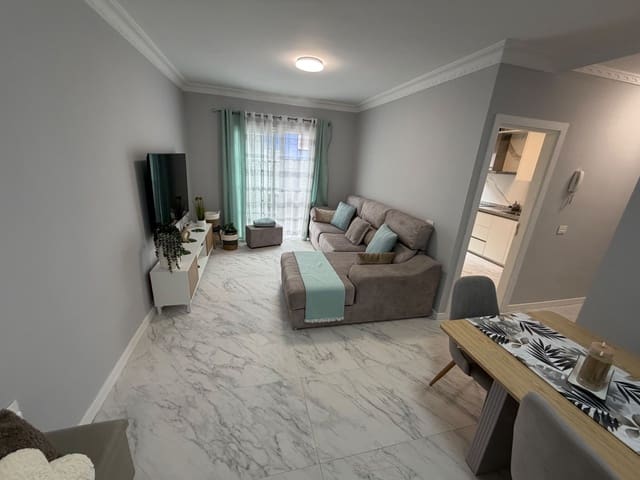 3 soveværelse Lejlighed til salg i Puerto de la Cruz med garage - € 240.000 (Ref: 9741503)