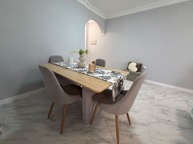 3 soveværelse Lejlighed til salg i Puerto de la Cruz med garage - € 240.000 (Ref: 9741503)