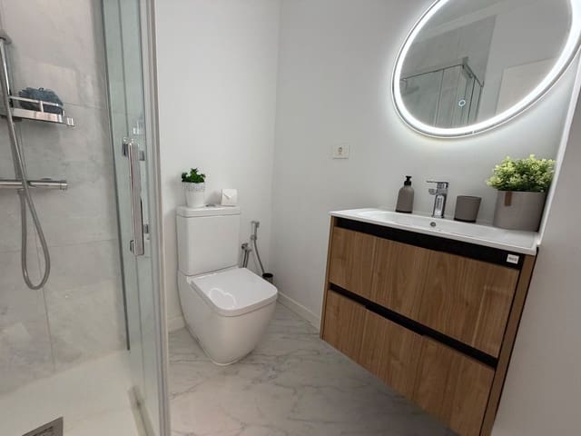 3 soveværelse Lejlighed til salg i Puerto de la Cruz med garage - € 240.000 (Ref: 9741503)