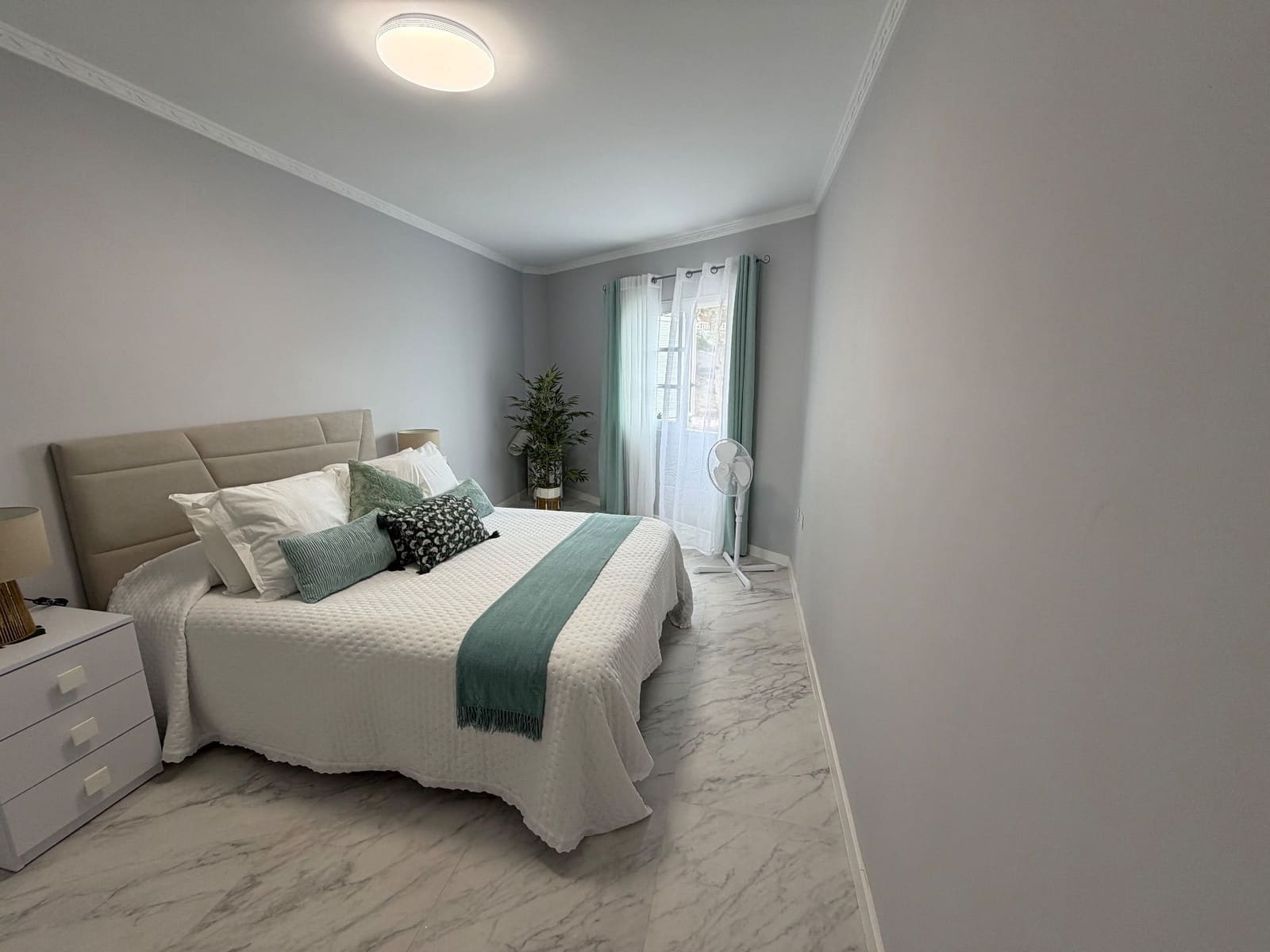 3 bedroom Flat for sale in Puerto de la Cruz with garage - € 240,000 (Ref: 9741503)